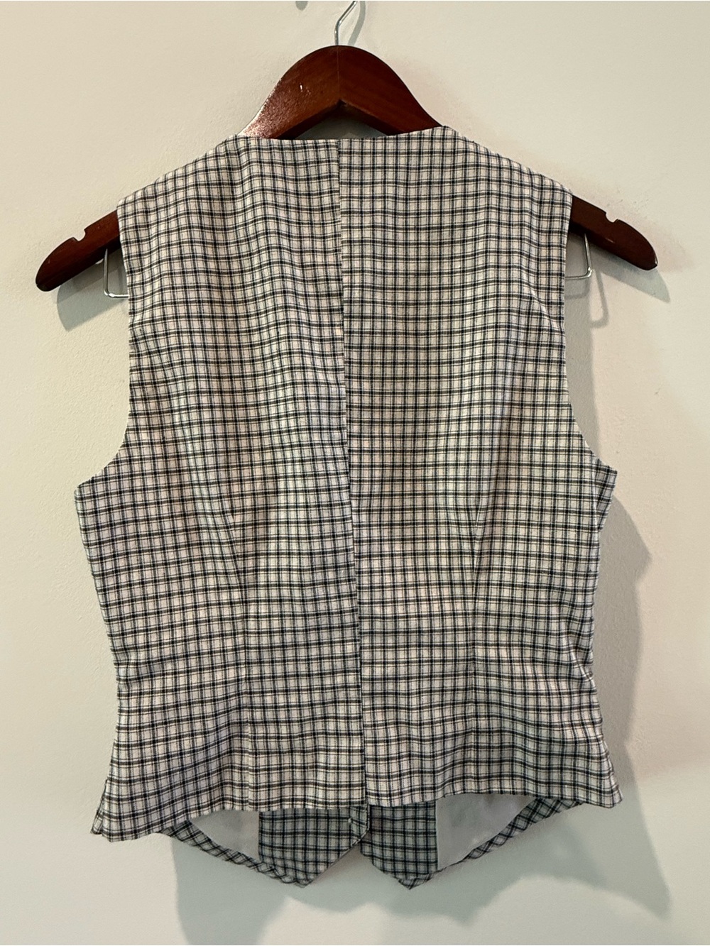 Lioness Black and Cream Checked Vest Size S - Picture 4 of 4